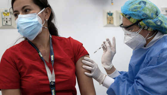 Las Américas debe ser «prioridad global» respecto a las vacunas COVID-19, afirma la directora de la OPS